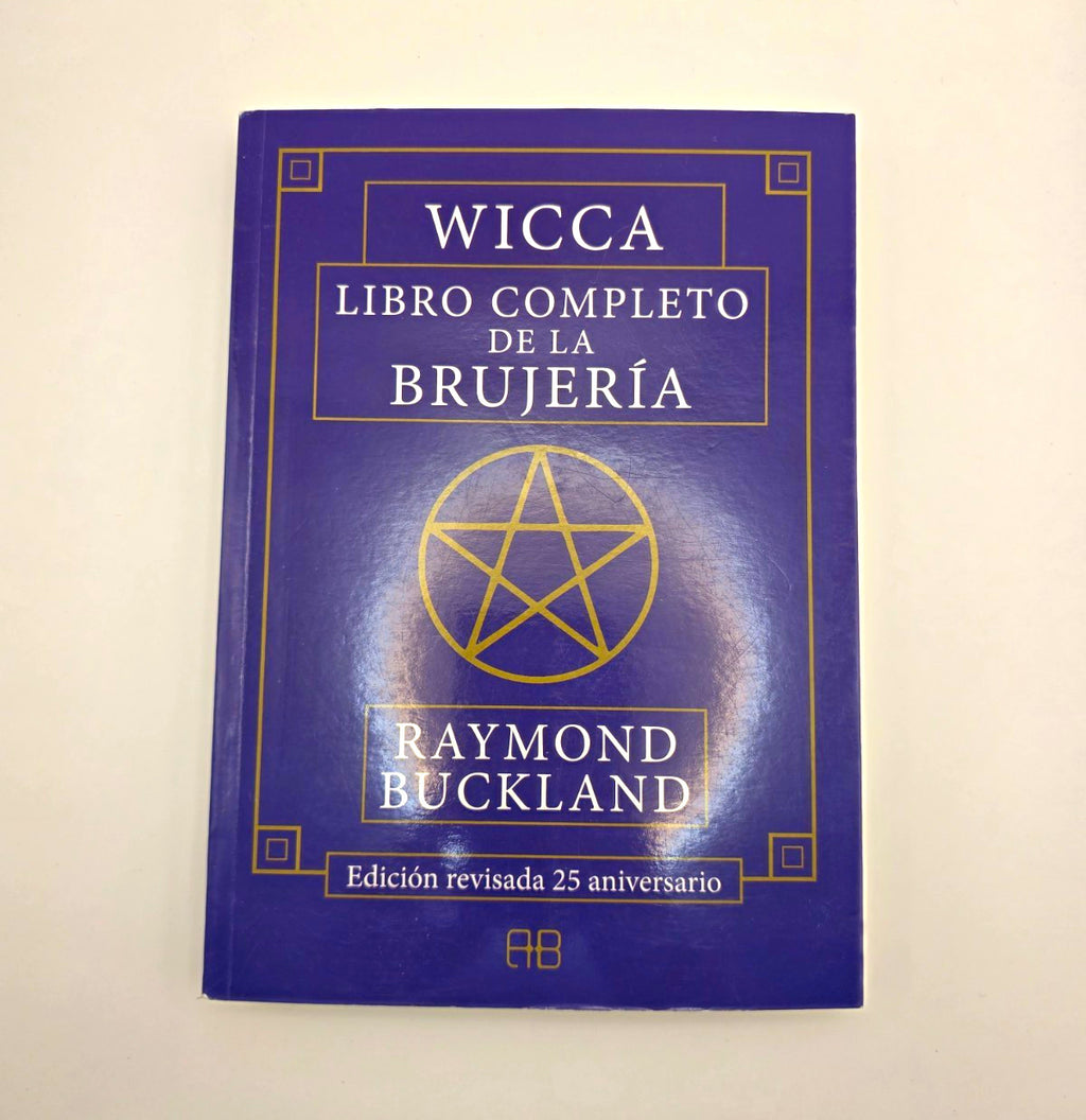 Raymond Buckland Wicca Libro Completo de la Brujería Paperback (Spanish)