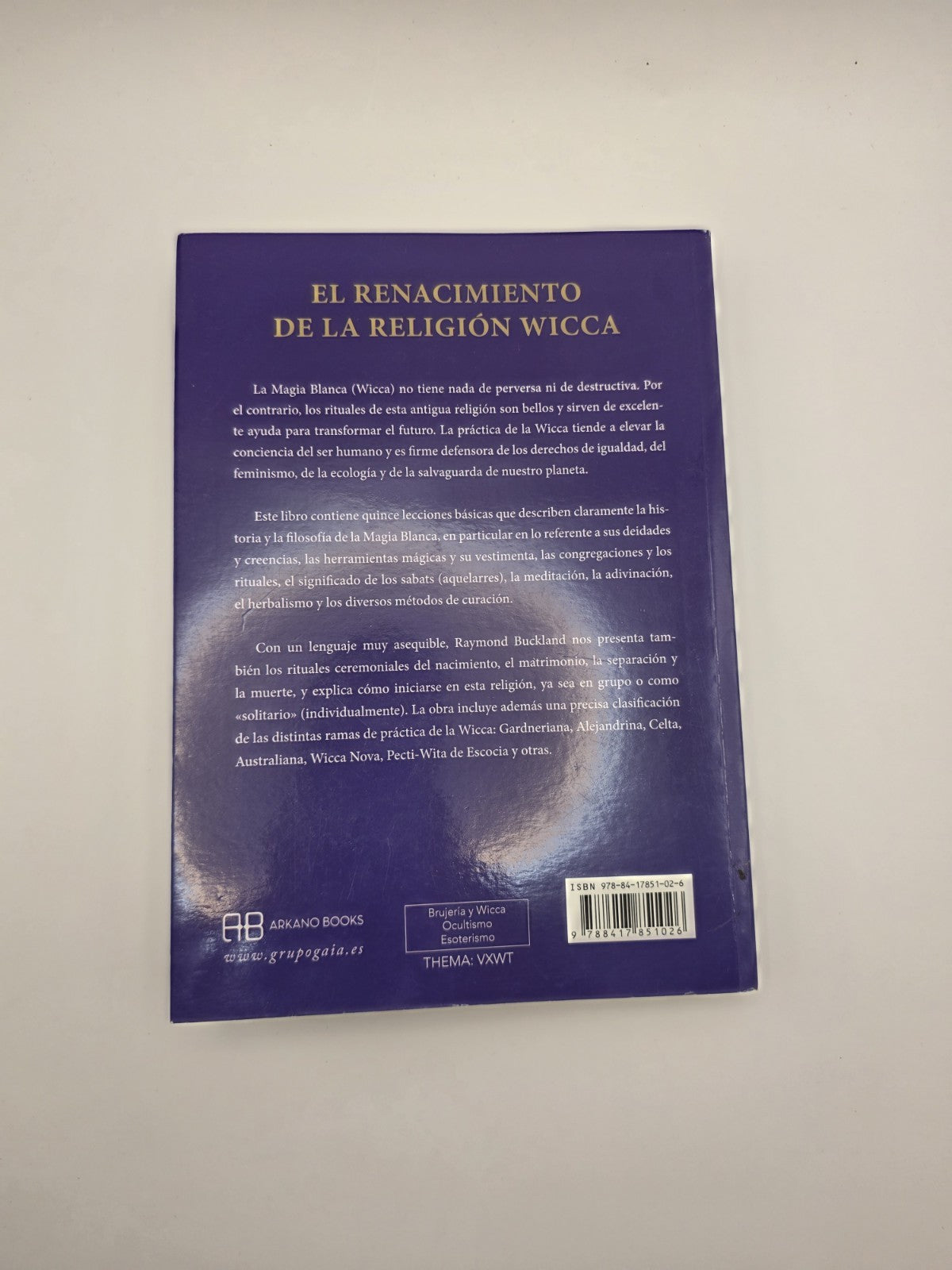 Raymond Buckland Wicca Libro Completo de la Brujería Paperback (Spanish)